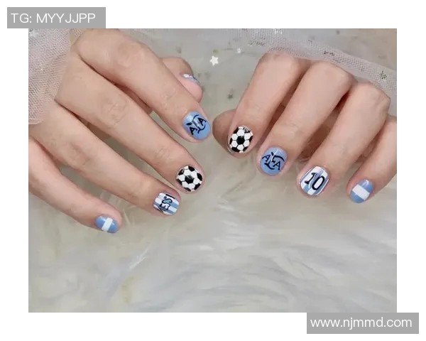 足球明星妻子们的美甲风采大揭秘时尚与魅力的完美结合
