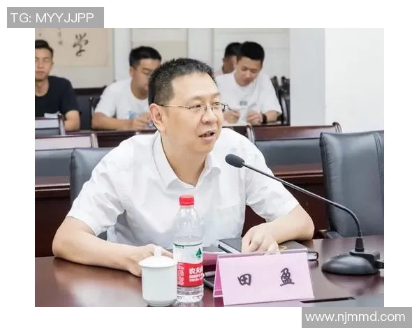重庆篮球队主教练的历任变迁与发展历程回顾